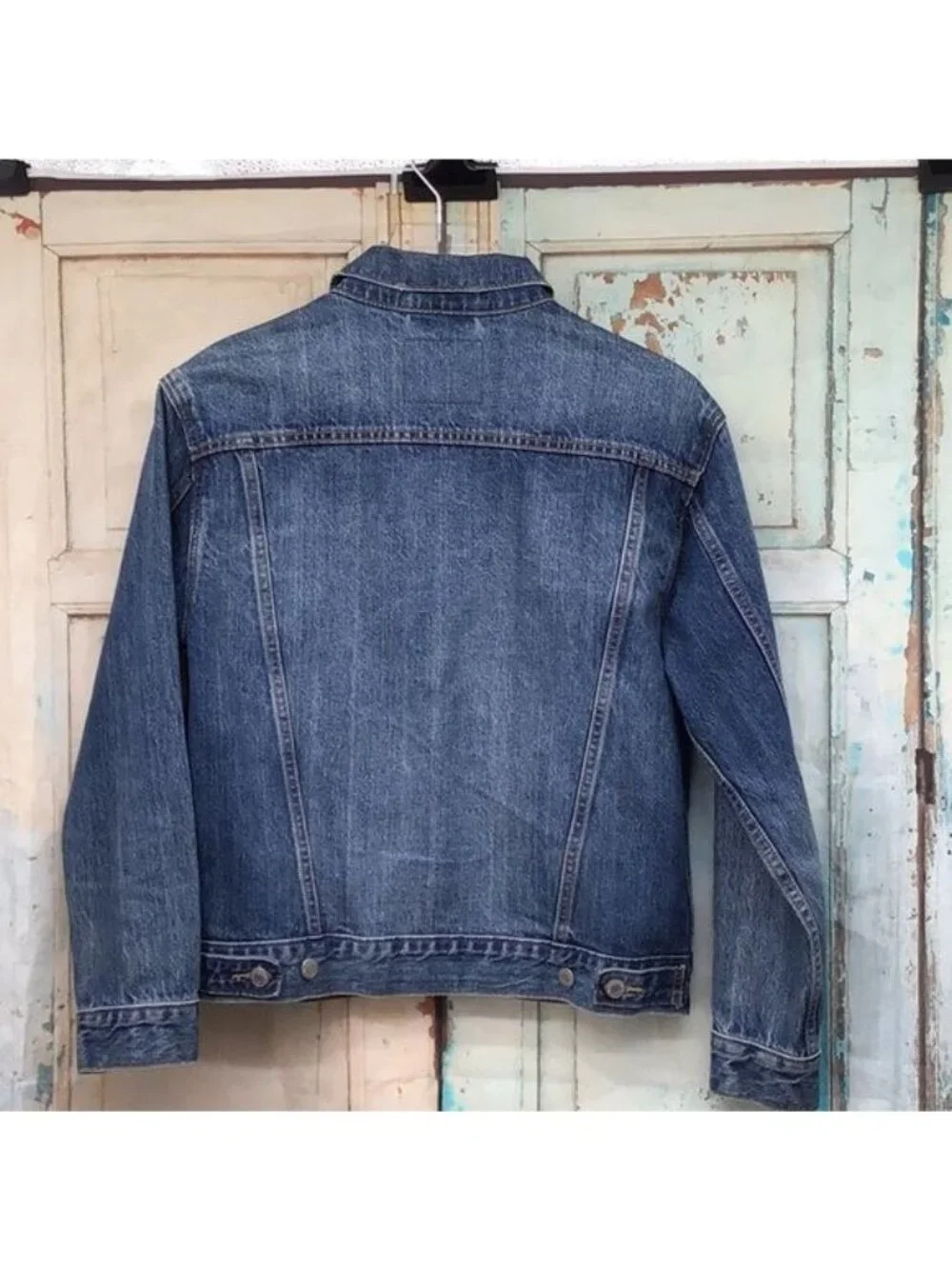 Levis Womens Denim Trucker Jacket Small Blue Button Front & Pockets
